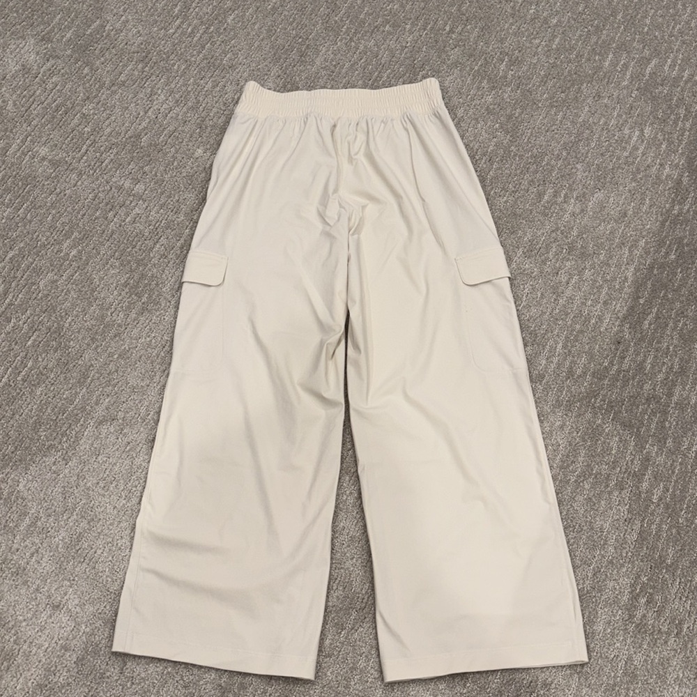 Old Navy pants - Picture 6 of 7